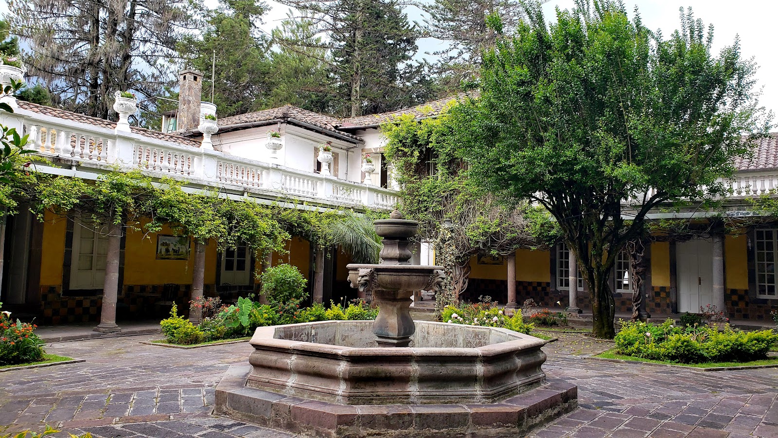 Vista de Hacienda Chillo-Jijón